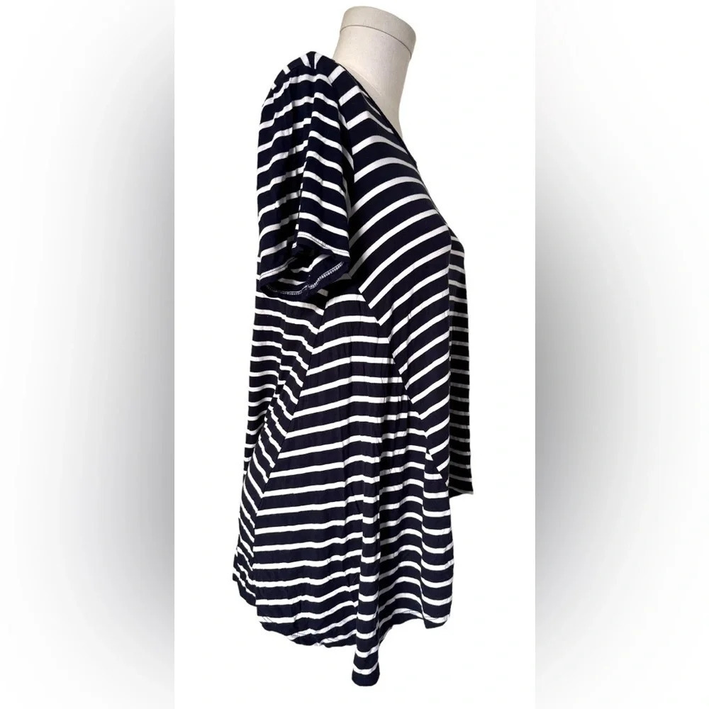 Swingy stripe knit trapeze top - Dahlya - Stitchfix -navy and white - Picture 3 of 8